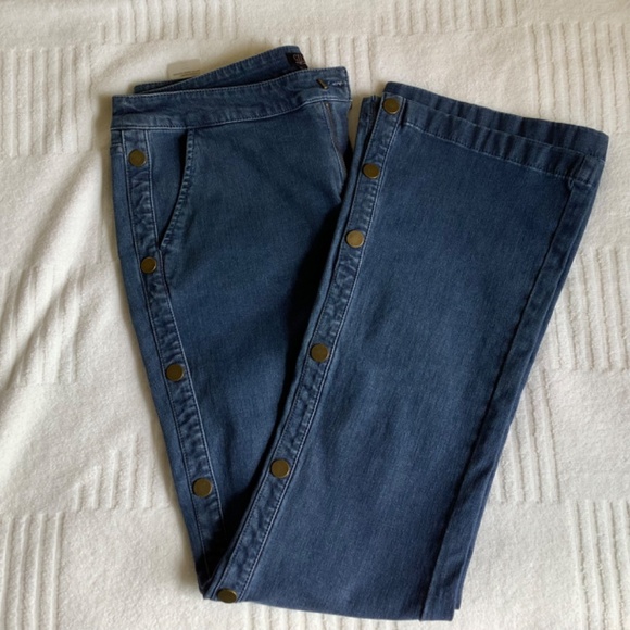 G.I.L.I Boho Retro Dual Stretch Button Flare Jeans Medium Blue Wash SZ 12 - Picture 2 of 16